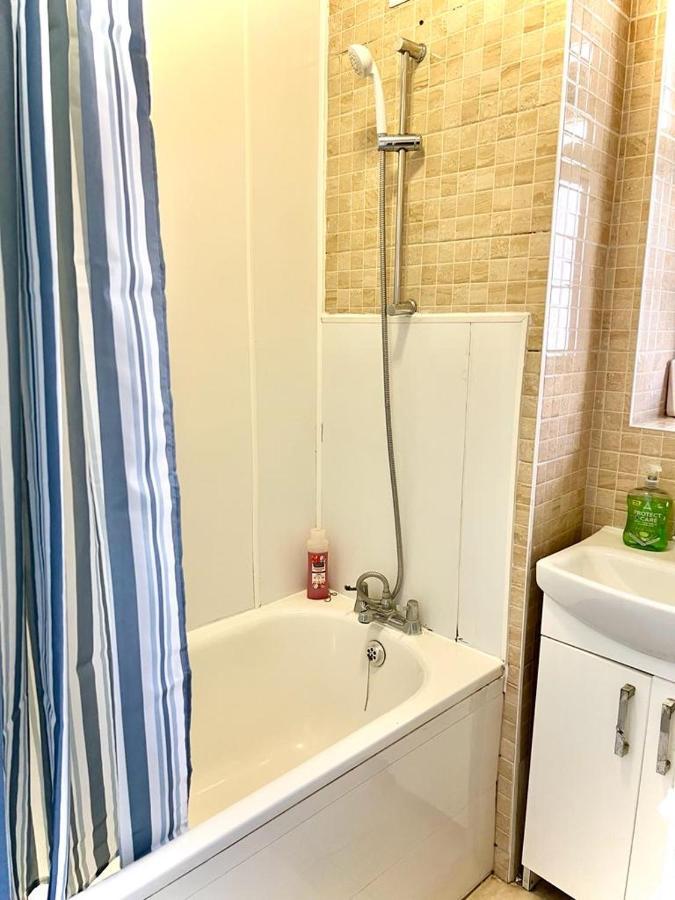 Shadwell Holiday Rooms Лондон Экстерьер фото
