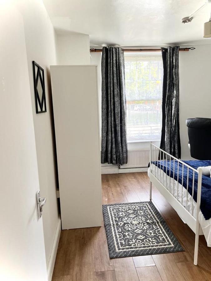 Shadwell Holiday Rooms Лондон Экстерьер фото